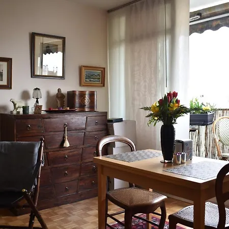 1 Bedroom With Balcony View アパート