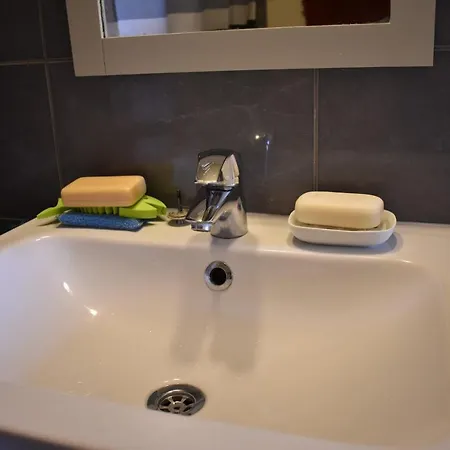1 Bedroom With Balcony View Apartment